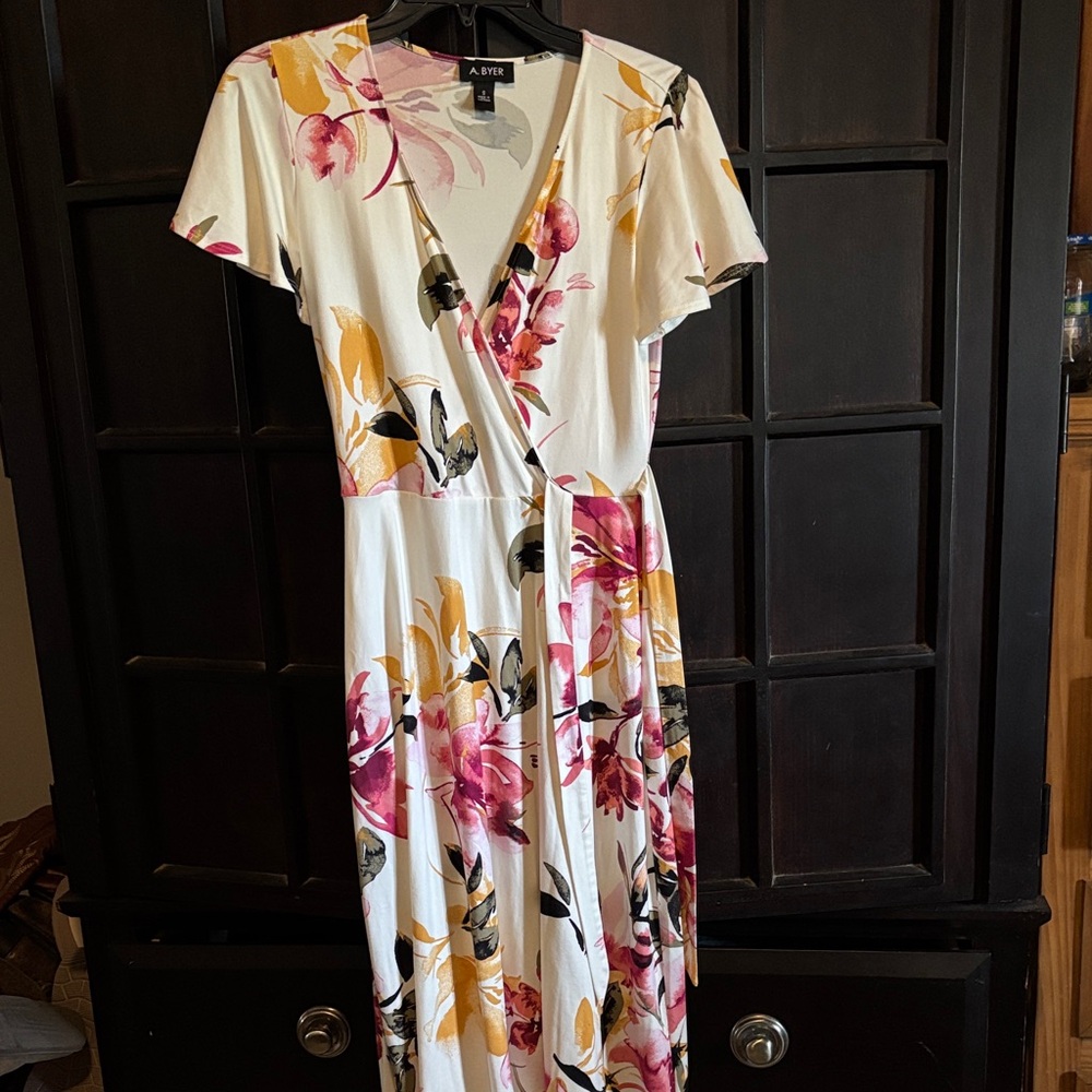 White Floral Maxi Dress high low design on hem